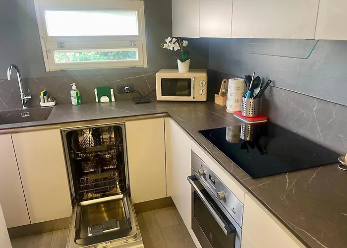 Lejlighed -campomarte- Two Bedroom Ac & Wifi
